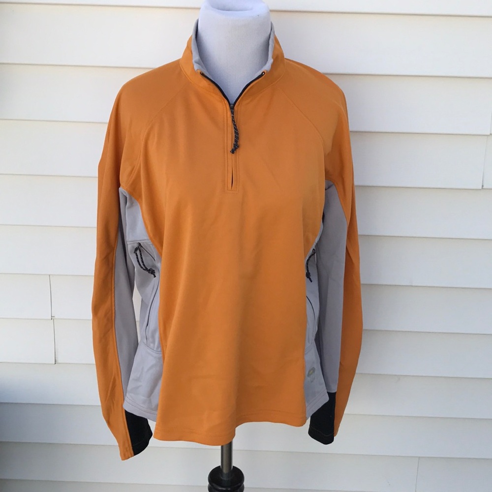 Mountain Hardware Pull Over Size Medium - image 1